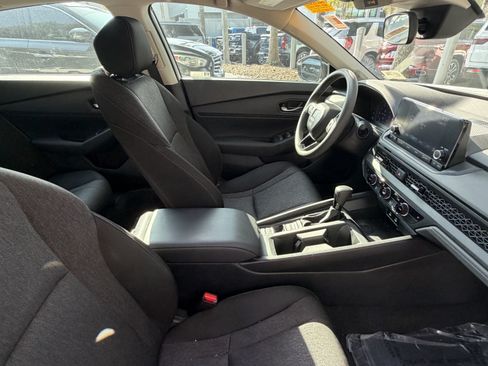 Used 2025 Honda Accord SE image 43