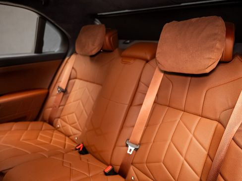 Used 2023 BMW i7 xDrive60 image 64