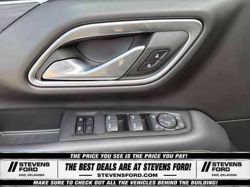 Used 2023 GMC Yukon XL SLT w/ SLT Luxury Package AWD/4WD image 17