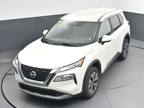 Used 2023 Nissan Rogue SV image 31
