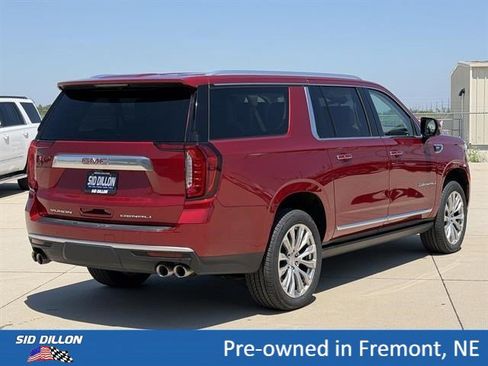Used 2024 GMC Yukon XL Denali w/ Denali Reserve Package AWD/4WD image 4