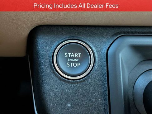 Used 2025 Land Rover Defender 110 X-Dynamic SE AWD/4WD image 30