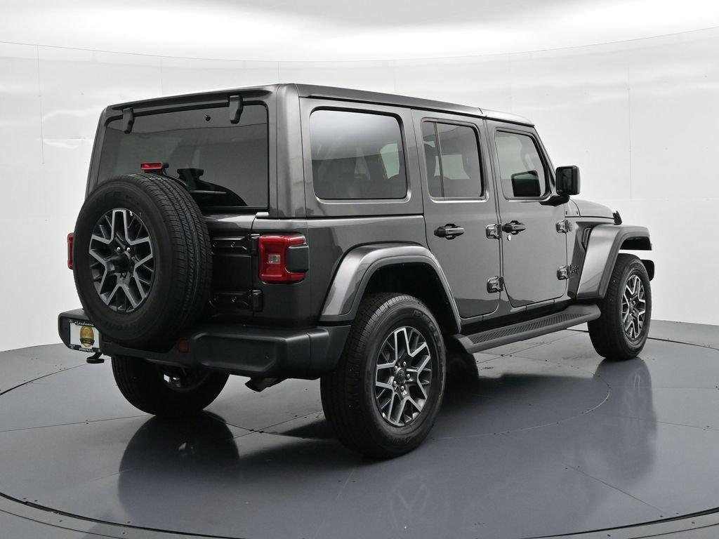 New 2026 Jeep Wrangler Unlimited Sahara AWD/4WD image 6