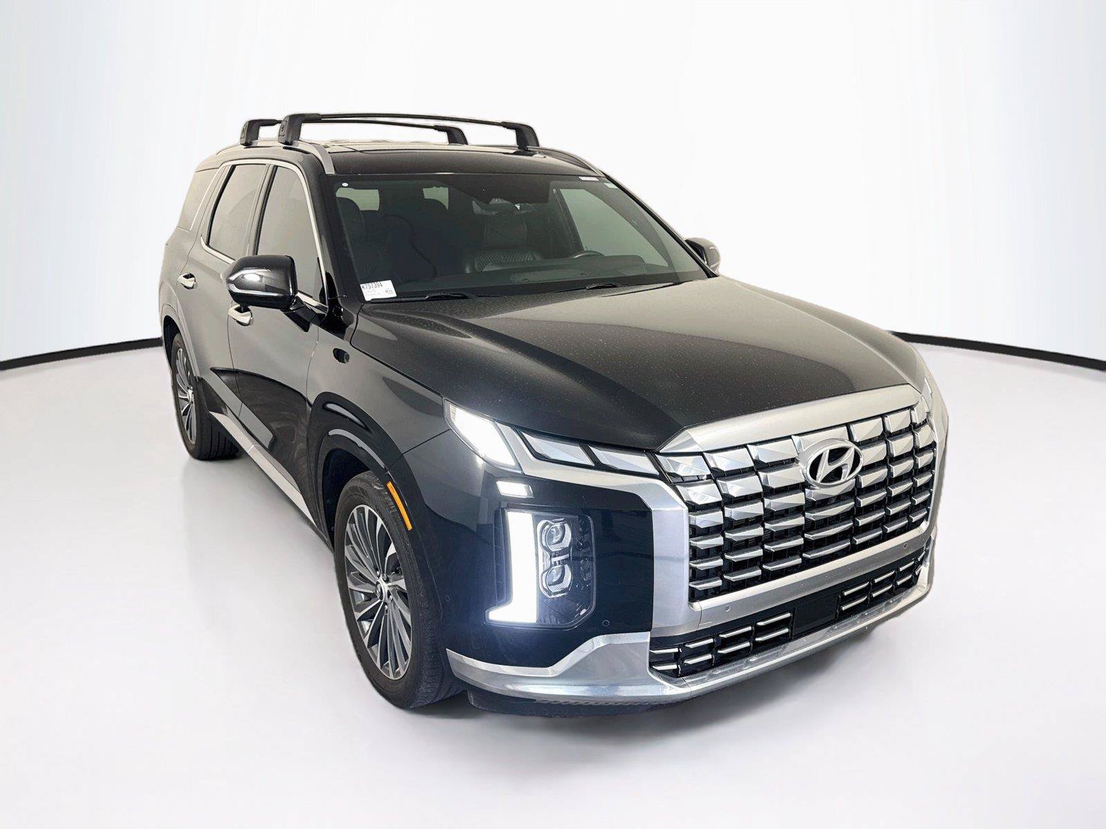Used 2024 Hyundai Palisade Calligraphy FWD image 4