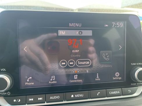 Used 2023 Nissan Rogue SV AWD/4WD image 13