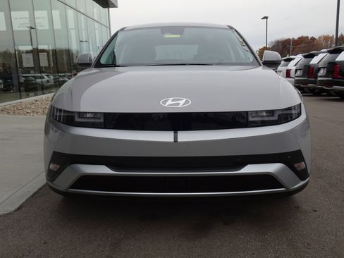 New 2026 Hyundai Ioniq 5 SEL image 7