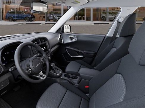 New 2025 Kia Soul LX w/ LX Technology Package image 17