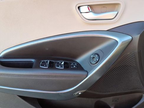 Used 2018 Hyundai Santa Fe Sport w/ 2.4L Value Package 02 image 17