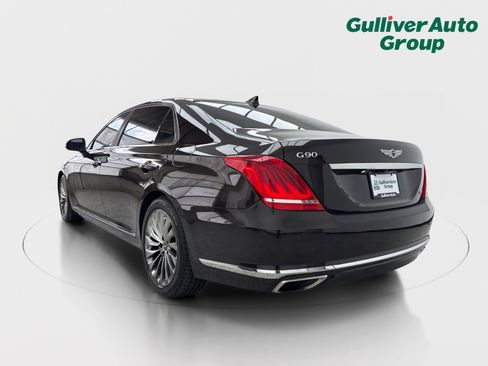 Used 2019 Genesis G90 3.3T Premium RWD image 5