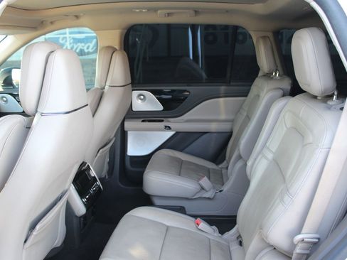Used 2023 Lincoln Aviator Reserve w/ Equipment Group 201A image 21