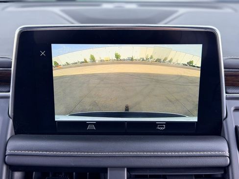 Used 2022 Chevrolet Suburban Premier AWD/4WD image 28