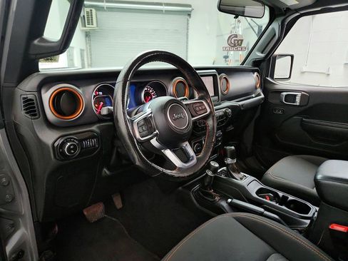 Used 2020 Jeep Gladiator Mojave w/ Cold Weather Group AWD/4WD image 13