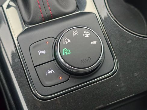 Used 2019 Chevrolet Blazer RS AWD/4WD image 30