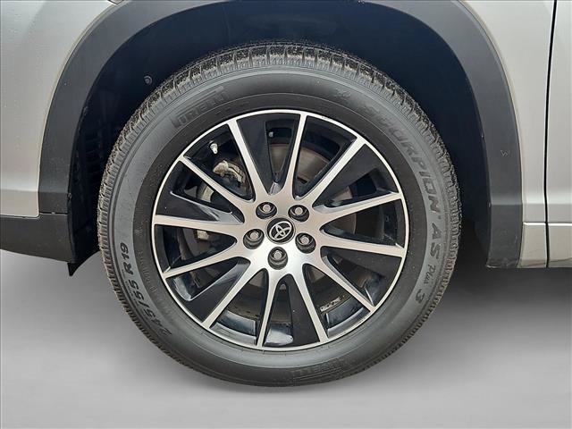 Used 2017 Toyota Highlander SE FWD image 29