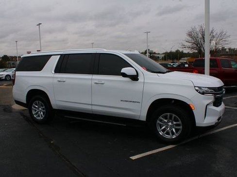 Used 2023 Chevrolet Suburban LS image 6