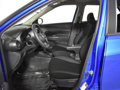 Certified 2025 Nissan Kicks Play S FWD image 11