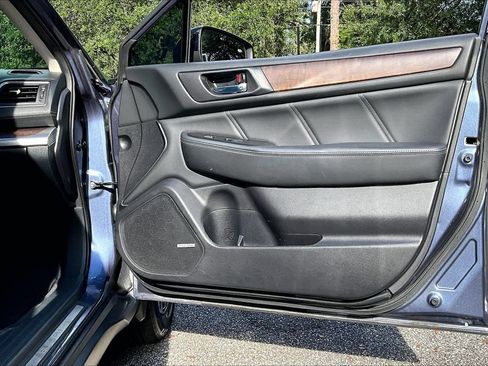 Used 2018 Subaru Outback 2.5i Limited AWD/4WD image 29