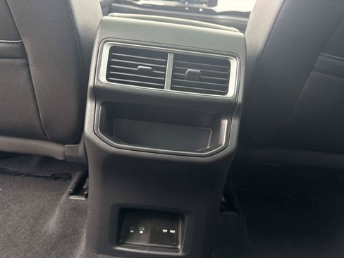 New 2026 Volkswagen Atlas Cross Sport SE image 17