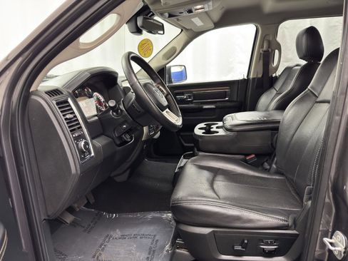 Used 2018 RAM 1500 Laramie w/ Convenience Group image 19