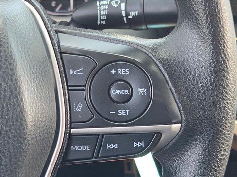 Used 2023 Toyota Camry LE AWD/4WD image 31