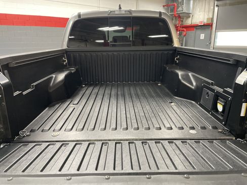 Used 2021 Toyota Tacoma TRD Off-Road w/ TRD Premium Off Road Package image 30