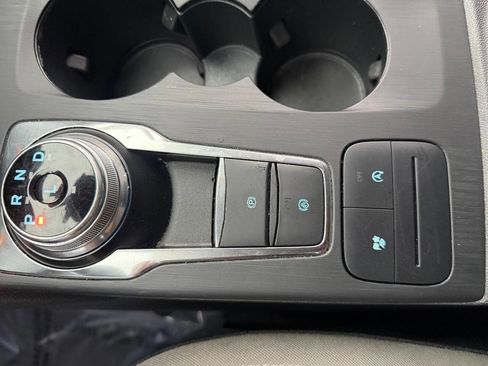 Used 2020 Ford Escape SE FWD image 25