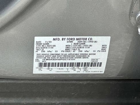 Used 2023 Ford Explorer XLT w/ Equipment Group 202A AWD/4WD image 14