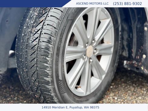 Used 2010 Subaru Legacy 2.5i Premium AWD/4WD image 14