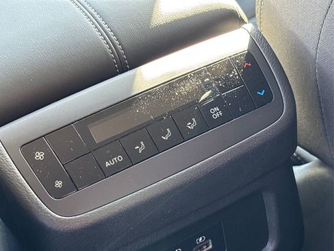 New 2025 Nissan Pathfinder SV image 31