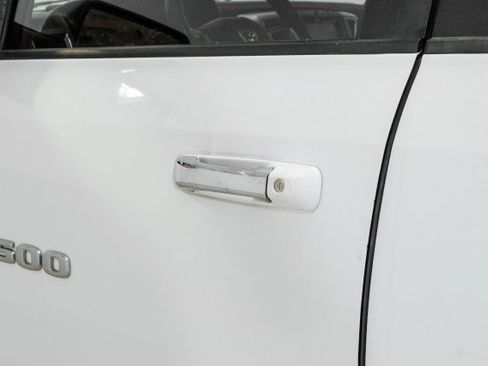 Used 2011 RAM 1500 Laramie RWD image 37