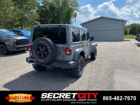Used 2023 Jeep Wrangler Unlimited w/ Sun & Screen Package AWD/4WD image 5