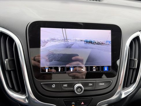 Used 2022 Chevrolet Equinox LT image 23