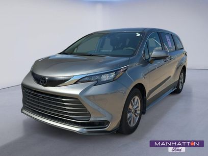 Used 2026 Toyota Sienna LE
