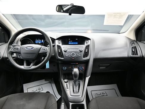 Used 2018 Ford Focus SE FWD image 13