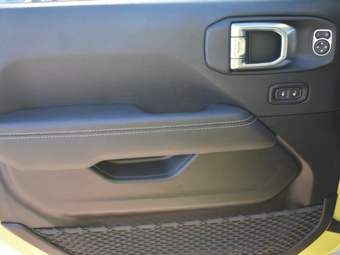 Used 2023 Jeep Wrangler Unlimited Sahara w/ Cold Weather Group AWD/4WD image 13