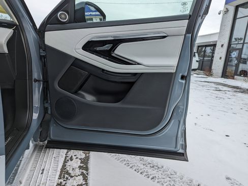 Used 2022 Land Rover Range Rover Evoque R-Dynamic S image 33