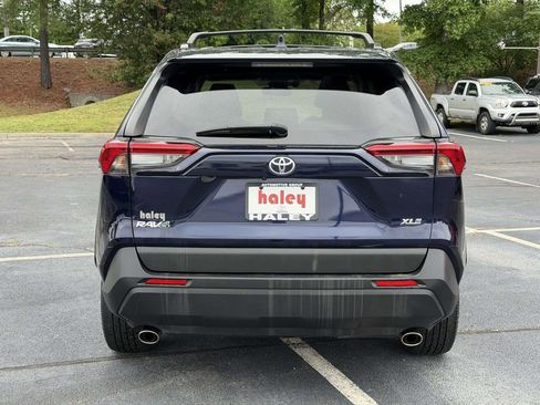 Used 2021 Toyota RAV4 XLE Premium AWD/4WD image 21