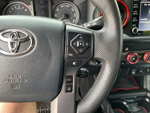 Used 2020 Toyota Tacoma TRD Sport AWD/4WD image 22