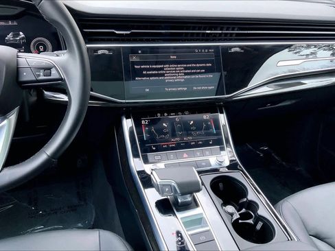 Used 2022 Audi Q7 Premium Plus image 6