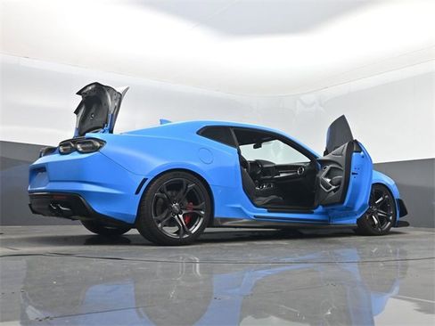 Used 2022 Chevrolet Camaro SS image 51