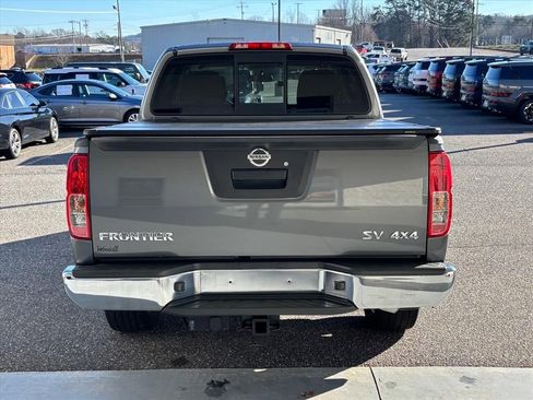 Used 2019 Nissan Frontier SV image 25