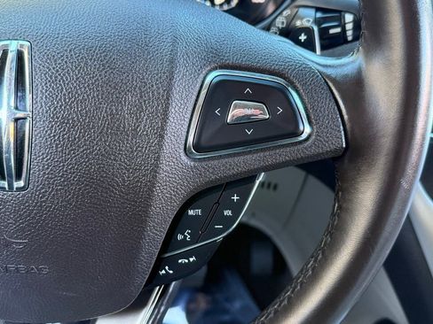 Used 2018 Lincoln MKC Select w/ Select Plus Package image 33