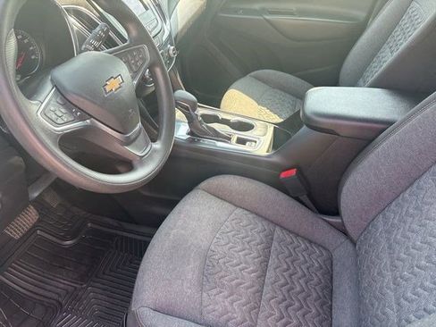 Used 2022 Chevrolet Equinox LT image 11