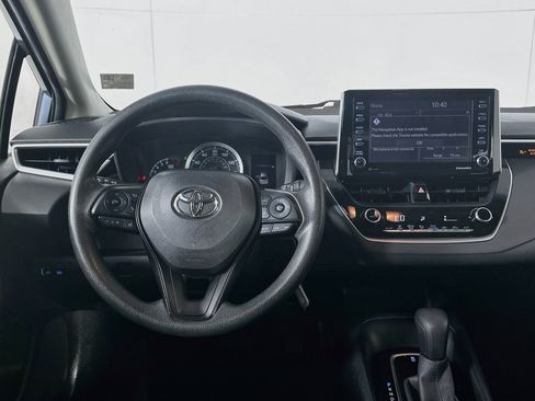 Used 2021 Toyota Corolla LE FWD image 17