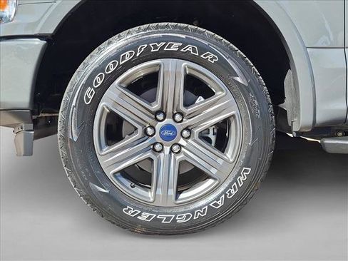 Used 2020 Ford F150 XLT w/ Equipment Group 302A Luxury AWD/4WD image 20
