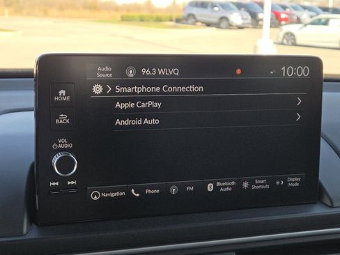 Used 2024 Honda Pilot Touring image 5