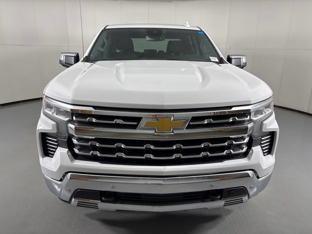 Used 2023 Chevrolet Silverado 1500 LTZ AWD/4WD image 4