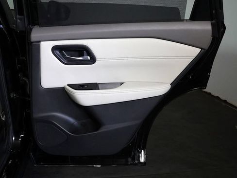 Used 2023 Nissan Rogue SV w/ SV Premium B Package FWD image 29