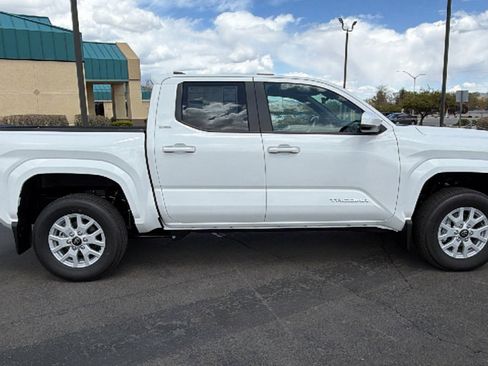 New 2026 Toyota Tacoma SR5 AWD/4WD image 2