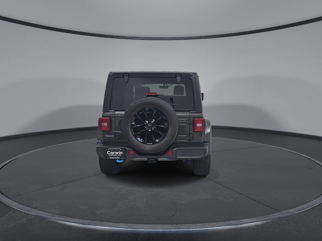 Used 2022 Jeep Wrangler Unlimited Sahara w/ Cold Weather Group AWD/4WD image 15